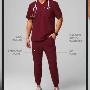 Fabletics Maroon Men’s Scrub set joggers
